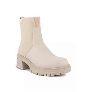 Anneliese Abruzzo Ribbed Knit Zip Closure Ivory Lug Sole Boots Size 8 NWOB